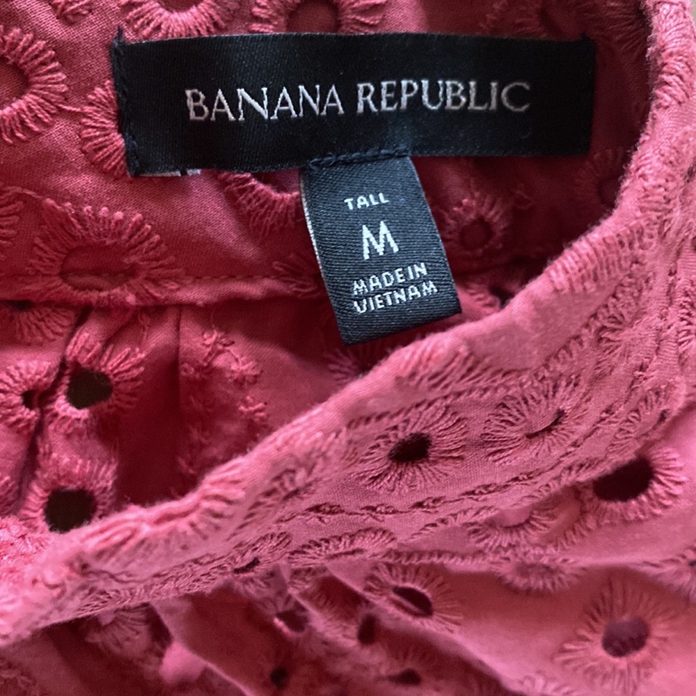 Banana Republic sleeveless top - Picture 2 of 4